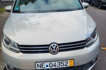VW Touran 236.300 km 8.500 &euro; Düsseldorf 40549