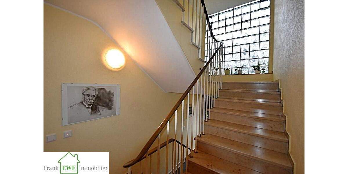 Etagenwohnung Düsseldorf Hassels - 4 Zimmer, 91 m&sup2;, 278.000&euro; | Angebot:25303596