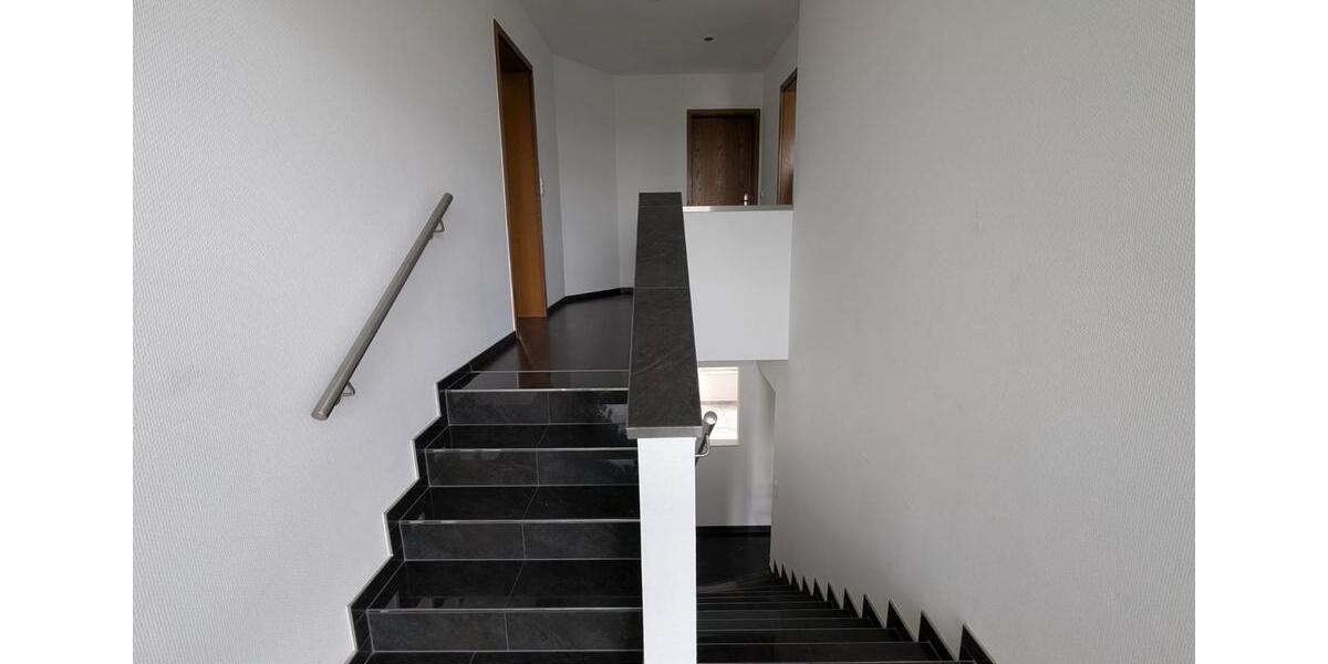 Maisonettenwohnung Krefeld Benrad - 4 Zimmer, 168 m&sup2;, 430.000&euro; | Angebot:26545174