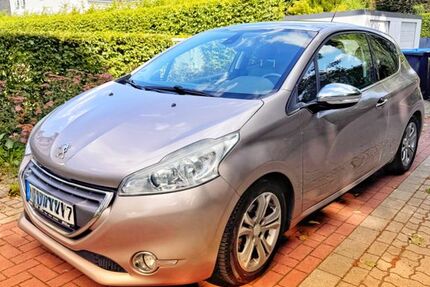 Peugeot 208 135.000 km 5.100 &euro; Meerbusch 40667