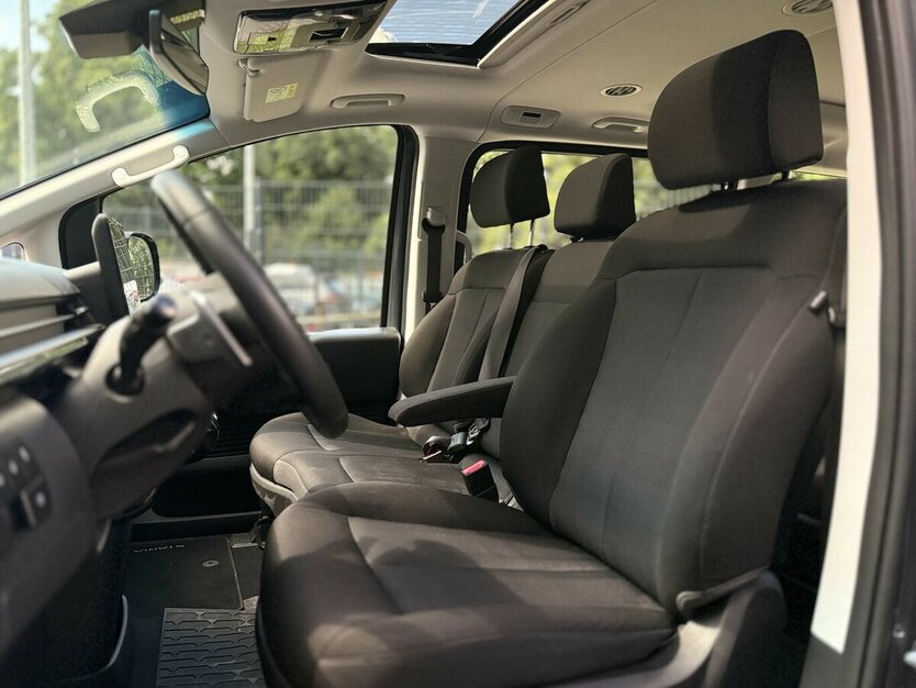 Hyundai Staria / 9 Sitze / El.Türen / 360° Kamera / PANO 20.000 km 42.990 € Mönchengladbach 41066