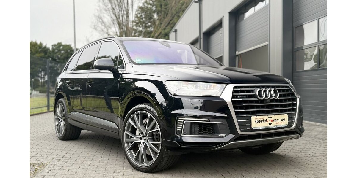 Audi Q7 3.0 TDI e-tron quattro / Panorama / Kamera 179.000 km 30.900 &euro; Mönchengladbach 41066