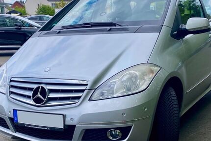 Mercedes-Benz A 180 137.000 km 6.650 &euro; Düsseldorf 40595
