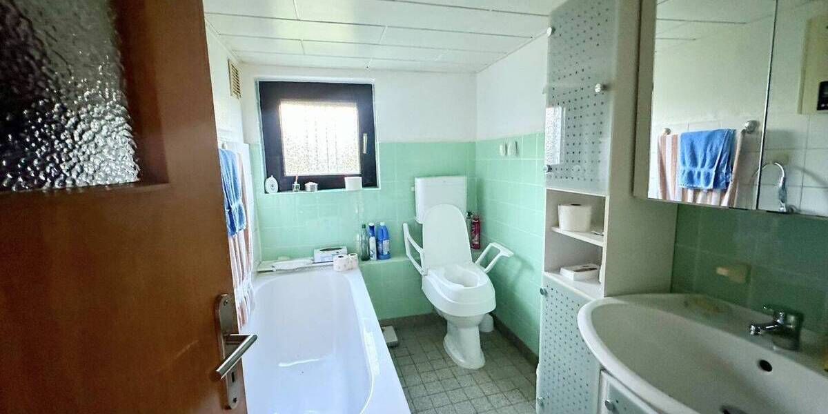 Charmantes Grundstück mit Altbestand in begehrter Waldrandlage zimmer