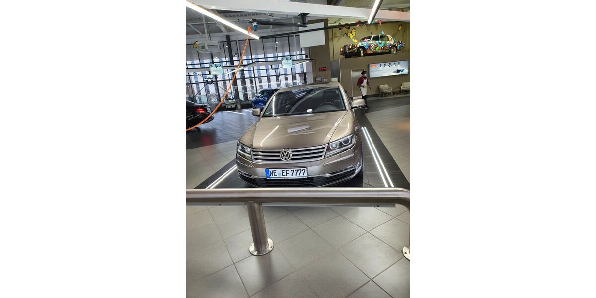 VW Phaeton 135.600 km 22.500 &euro; Neuss 41472
