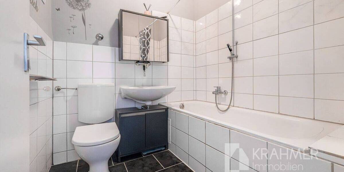 Moers-Asberg: Freundliche, vermietete Eigentumswohnung mit Loggia und Blick ins Grüne 2 zimmer