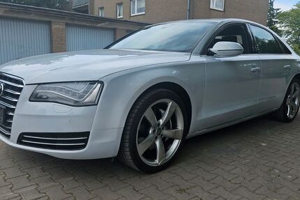Audi A8 104.000 km 23.800 &euro; Krefeld 47807