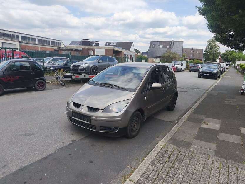 Mitsubishi Colt 189.621 km 990 € Langenfeld 40764