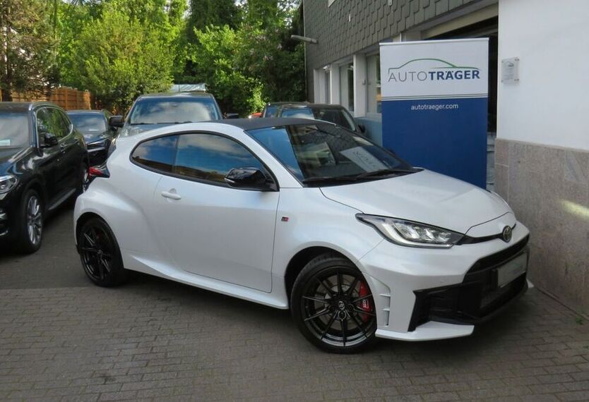Yaris