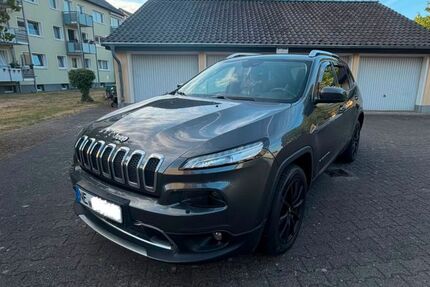 Jeep Cherokee 162.493 km 12.000 &euro; Neuss 41462