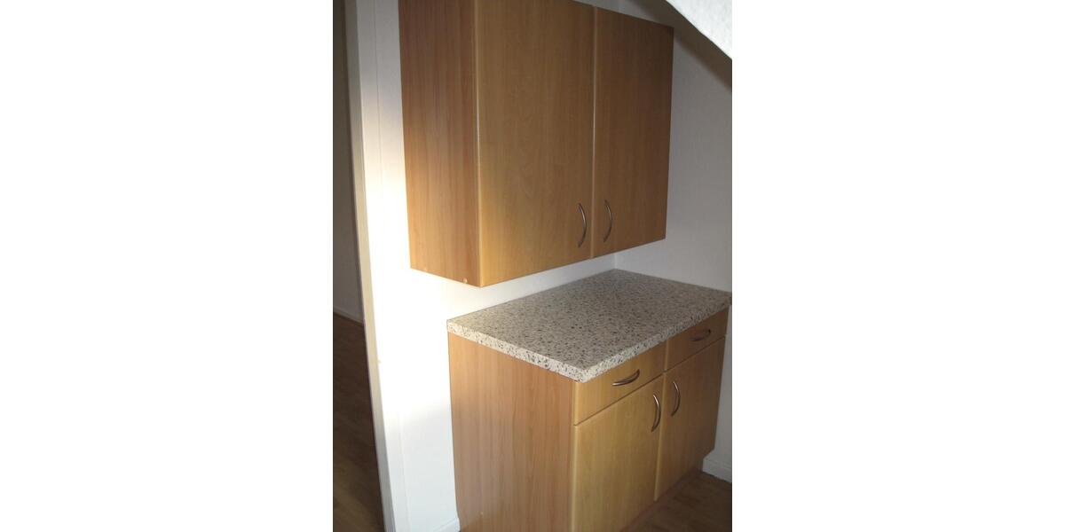 Schöne 2-Zimmer-Dachgeschosswohnung (51 m²) in zentraler Lage 2 zimmer