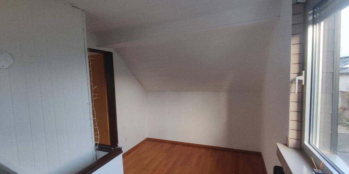 Einfamilienhaus Solingen Ohligs-Aufderhöhe - 5 Zimmer, 148 m&sup2;, 1.150&euro; | Angebot:26330469