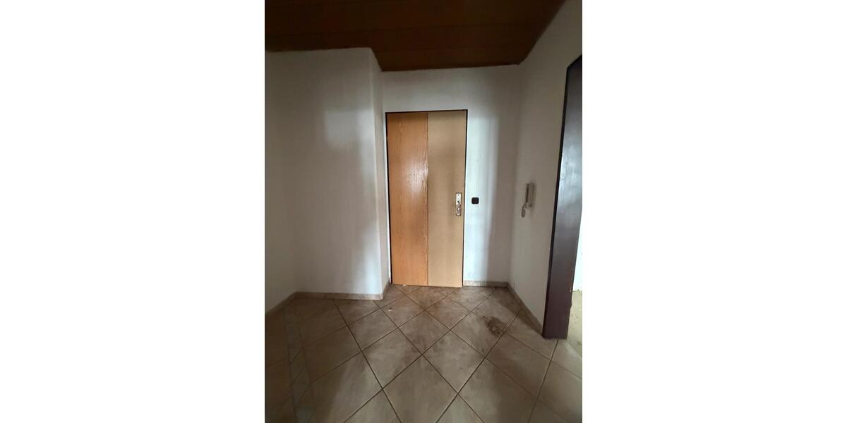 Etagenwohnung Duisburg Essenberg - 3 Zimmer, 84 m&sup2;, 666&euro; | Angebot:25665159