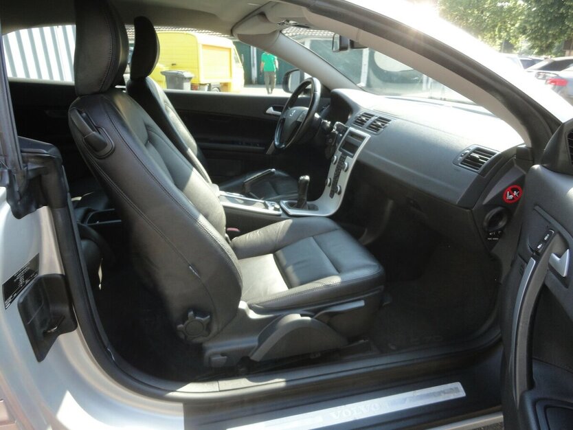 Volvo C70 2,0 D/130 KW 1.Hand Leder+Xenon+Klima Top 151.550 km 12.700 € Neuss 41462