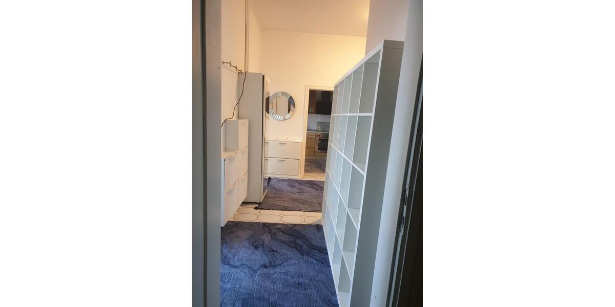 VOLLMÖBILIERTE MONTEUR WOHNUNG OSTWALL 4 zimmer