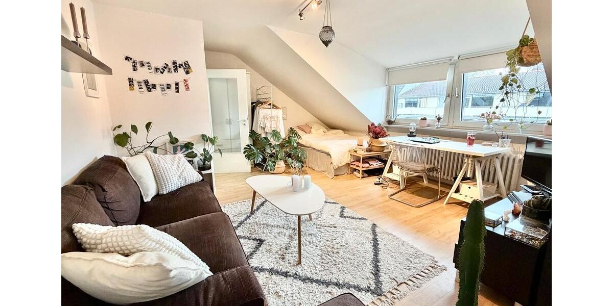 Dachgeschoßwohnung Düsseldorf Stadtbezirk 9 - 1 Zimmer, 33 m&sup2;, 460&euro; | Angebot:26153548