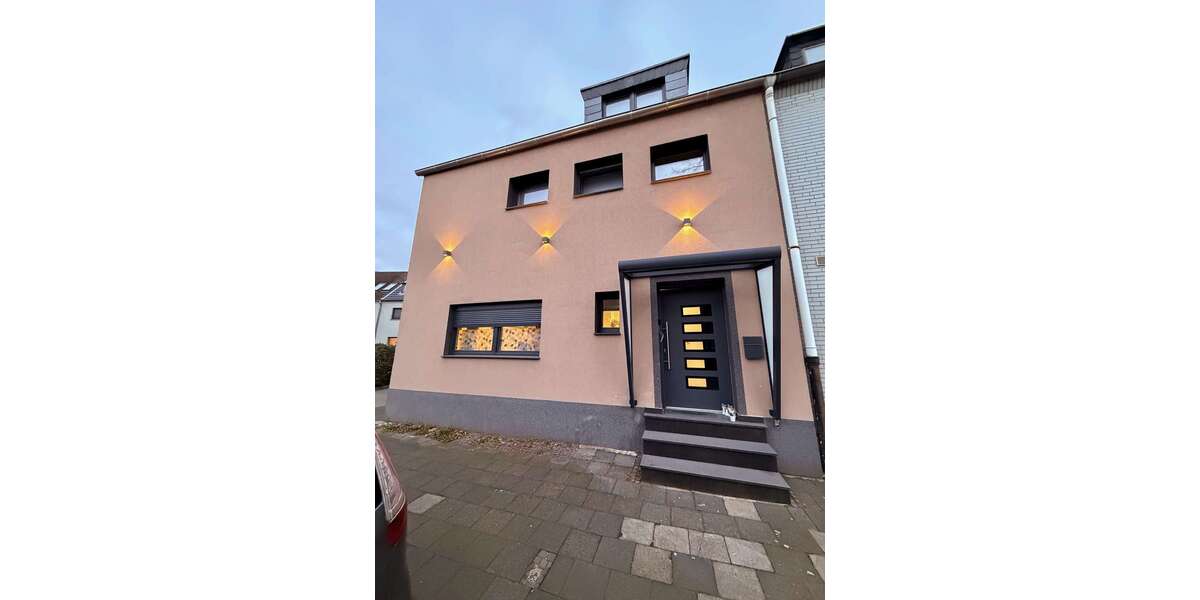 Haus zum Kaufen in Duisburg 429.000 € 145 m² 4 zimmer