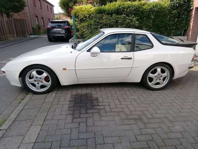 Porsche 944 121.000 km 15.500 € Mönchengladbach 41065