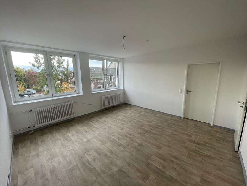 Wohnung zum Mieten in Duisburg 398 € 66 m²