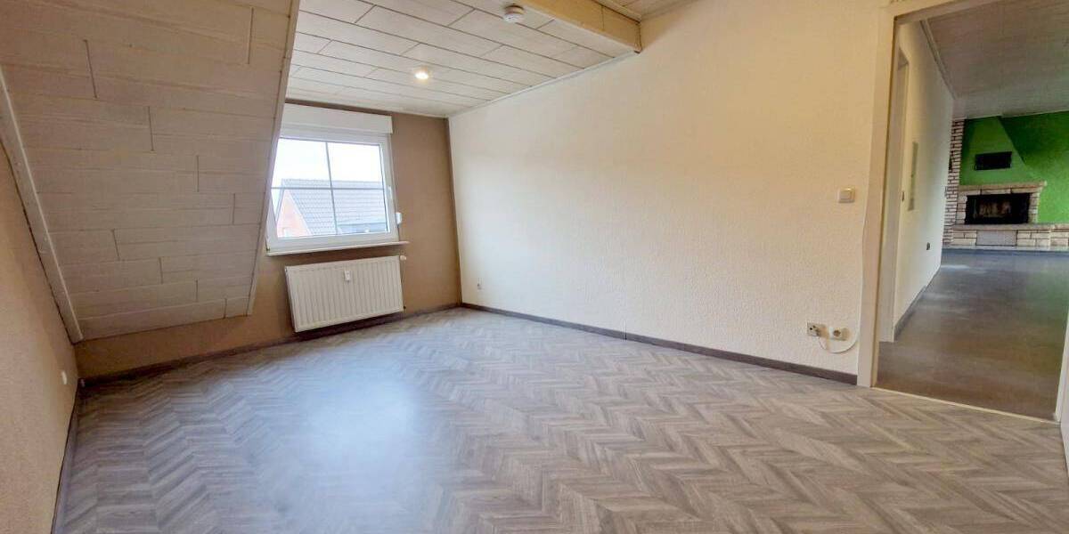 Etagenwohnung Oberhausen Schlad - 3 Zimmer, 100 m&sup2;, 685&euro; | Angebot:26544110