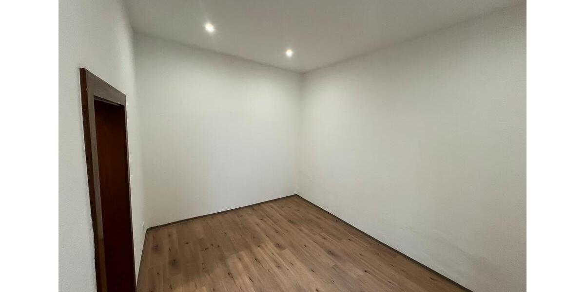 Erdgeschoßwohnung Duisburg Mittelmeiderich - 2 Zimmer, 65 m&sup2;, 940&euro; | Angebot:24943788