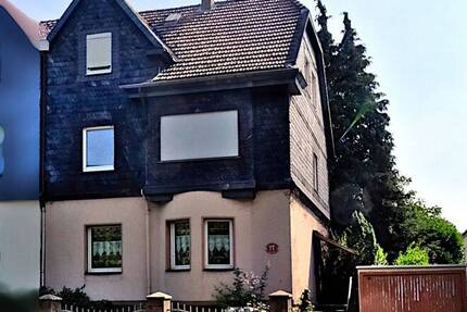 Ein Zuhause für Alle: Mehrgenerationenwohnen im großzügigen 2-Familienhaus