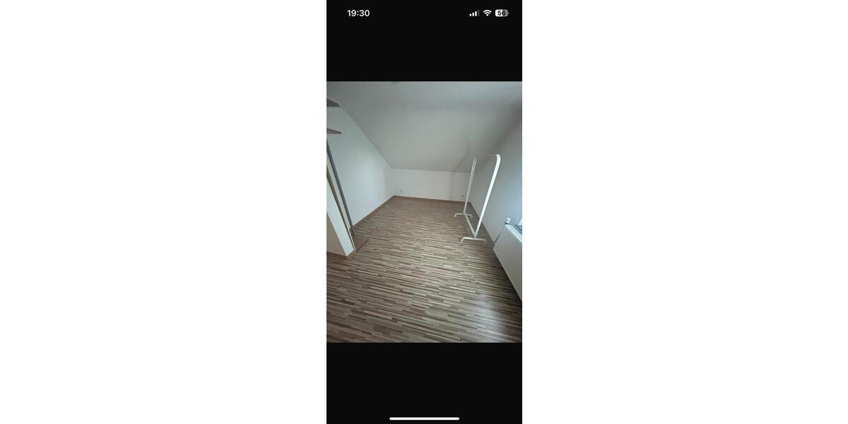 Dachgeschoßwohnung Ratingen Tiefenbroich - 1 Zimmer, 50 m&sup2;, 600&euro; | Angebot:25297466