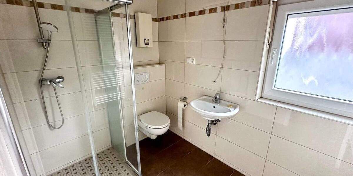 Mehrfamilienhaus, Wohnhaus Neuss Norf - 6 Zimmer, 156 m&sup2;, 398.000&euro; | Angebot:25176458