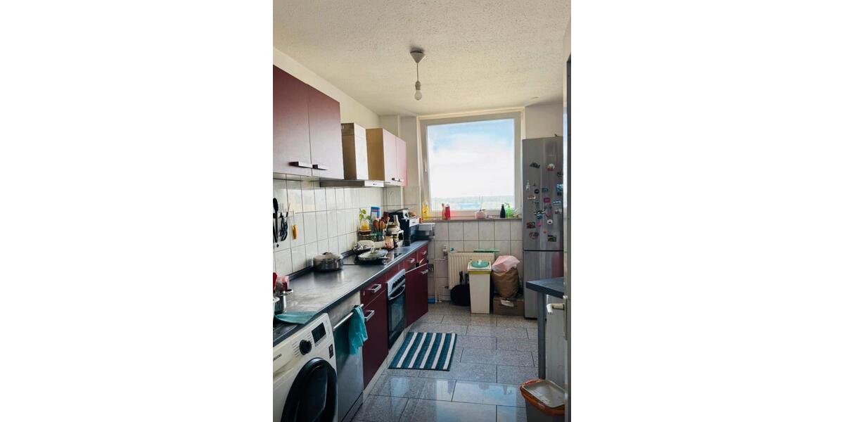 Etagenwohnung Neuss - 3 Zimmer, 90 m&sup2;, 650&euro; | Angebot:25809228