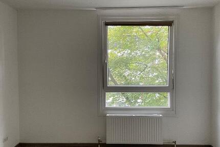 Familienwohnung mit neuem Wohlfühlbad zum 01.11.2025 zimmer