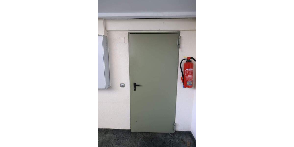 120m² Kellerfläche als AtelierShowroomAusstellungsfläche zu vermieten, 3 Räume, siehe Grundrissplan 3 zimmer