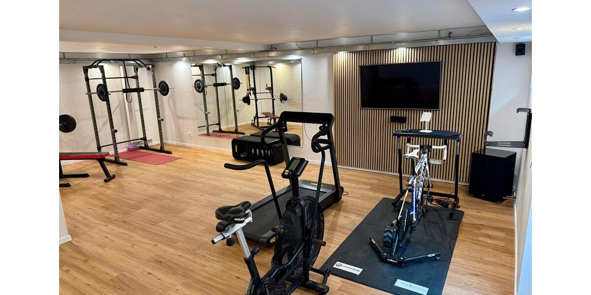 Familienhaus - kernsaniert, mit Sport- und Spielkonzept 6 zimmer