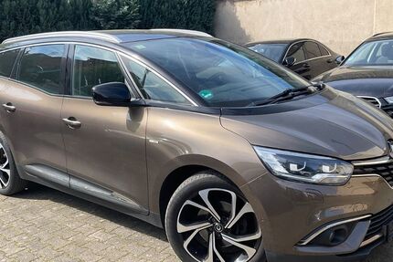 Renault Scenic 121.444 km 13.600 &euro; Solingen 42719