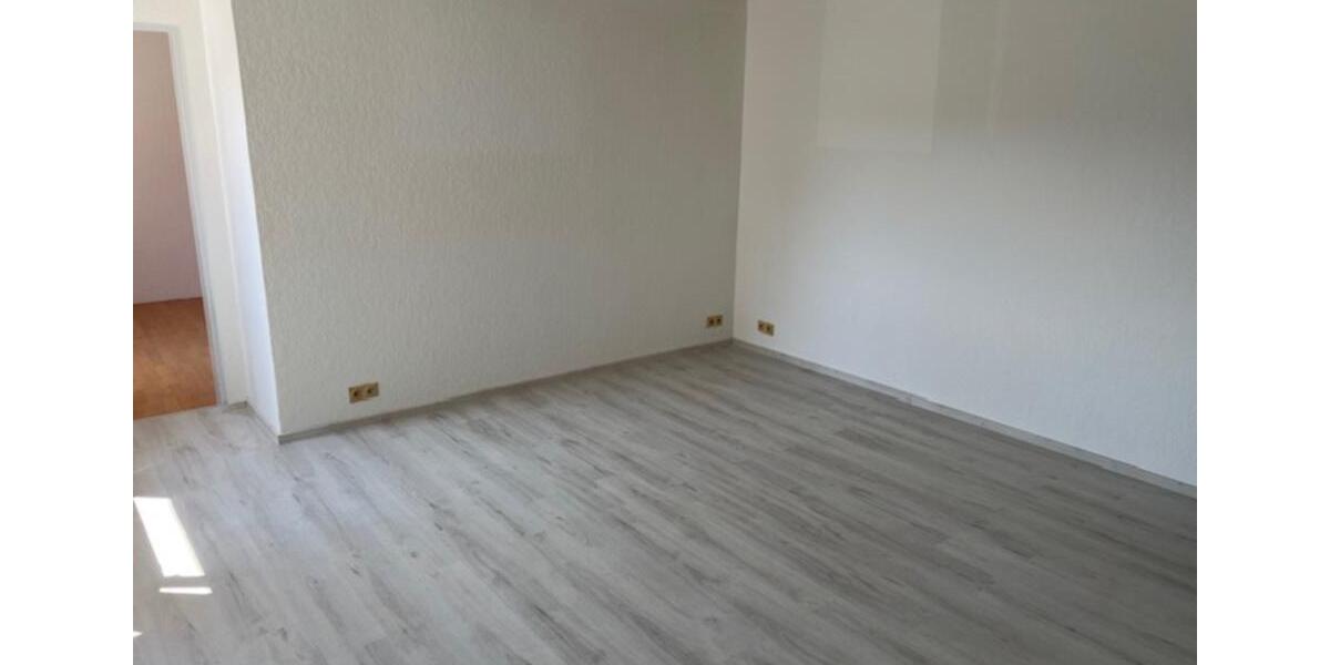 Schöne Zwei-Zimmer-Wohnung mit 44 m² in Lierenfeld (Höherweg) zimmer