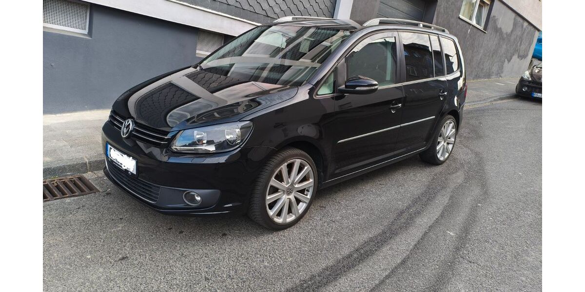 VW Touran 190.000 km 11.900 &euro; Remscheid 42855