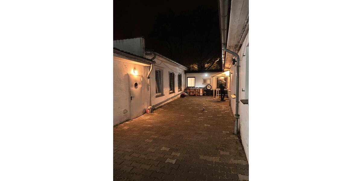 Garagen / Stellplätze Düsseldorf Niederkassel - 1.800&euro; | Angebot:26120699