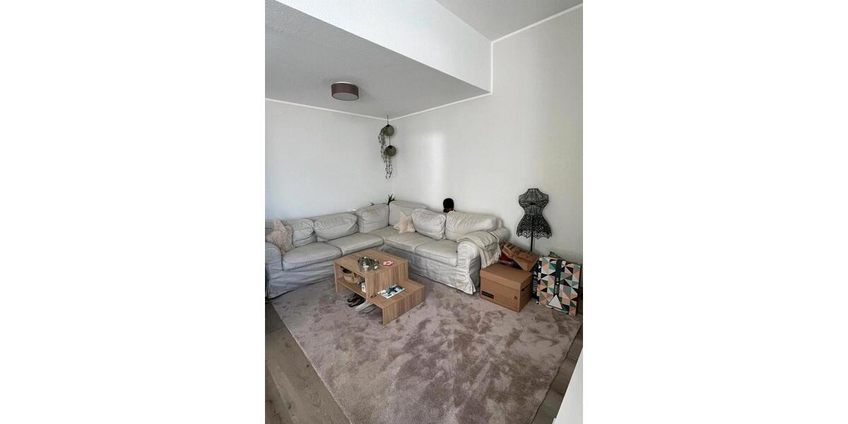 Sonnendurchflutete 2-Zimmer DG mit Balkon in toller Lage 2 zimmer