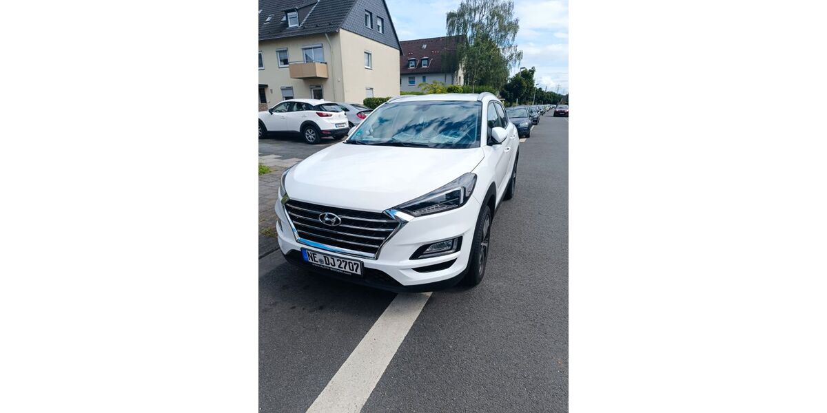 Hyundai TUCSON 59.600 km 16.000 &euro; Dormagen 41539