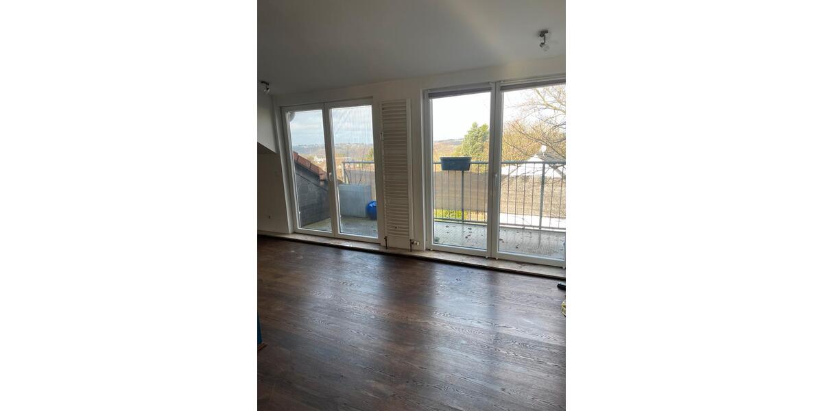 Dachgeschoßwohnung Remscheid Reinshagen - 5 Zimmer, 120 m&sup2;, 1.600&euro; | Angebot:25231588