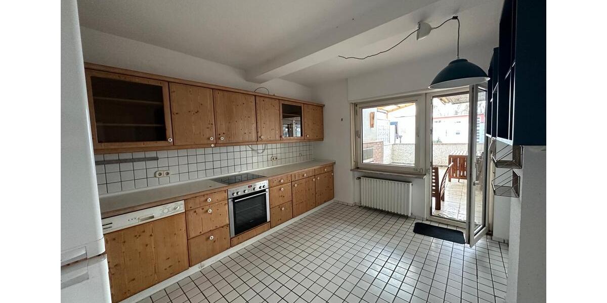 Bis Nov 26 - Einfamilienhau, Garage& Garten in Frankfurt Harheim 5 zimmer