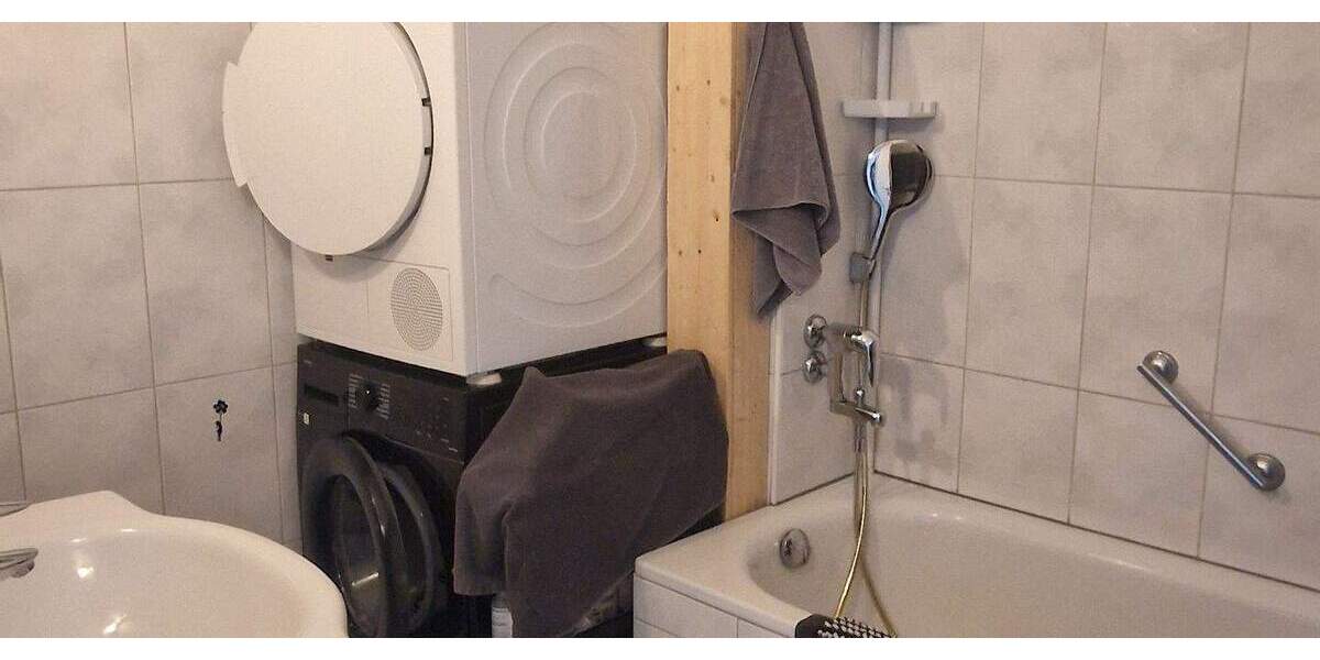 Wohnglück auf 4 Zimmern – mit Balkon, Einbauküche & TG! 4 zimmer