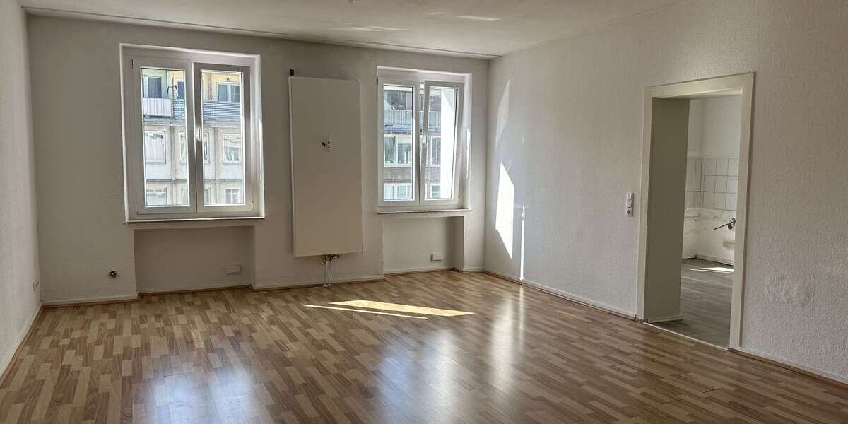 Etagenwohnung Düsseldorf Stadtmitte - 2 Zimmer, 79 m&sup2;, 1.050&euro; | Angebot:25303182