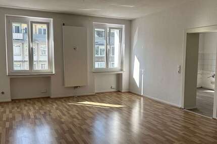Wohnung Düsseldorf Stadtmitte - 2 Zimmer, 79 m&sup2;, 1.050&euro; | Angebot:25303182