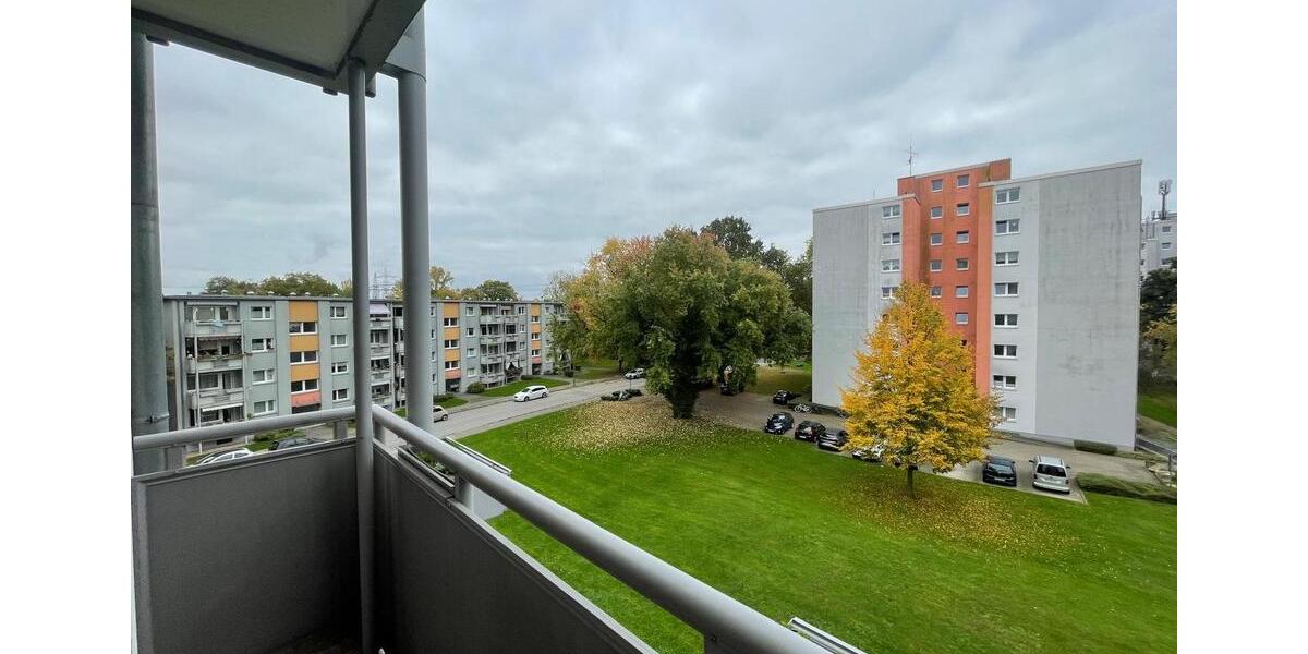 Helle, barrierefreie 2-Zimmer-Wohnung in ruhiger Lage (Düsseldorf 2.5 zimmer