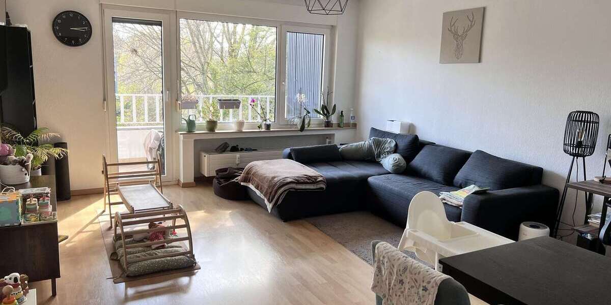 Etagenwohnung Düsseldorf Lörick - 3 Zimmer, 79 m&sup2;, 1.140&euro; | Angebot:26460487