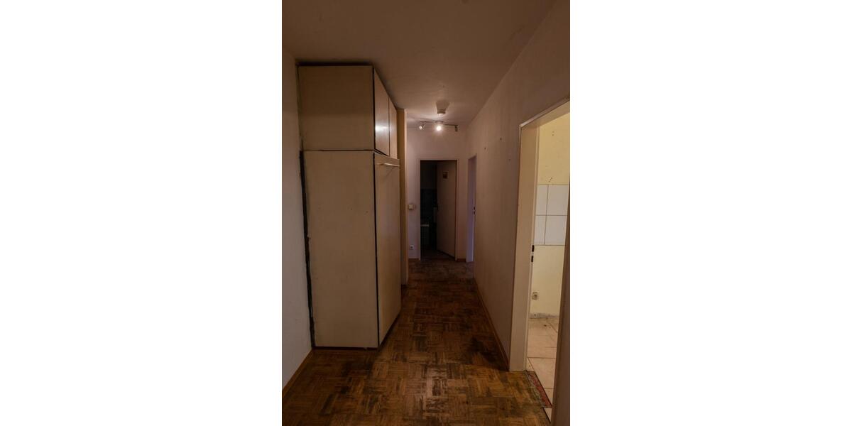 Sanierungsbedürftige 2-Zimmerwohnung mit Ausblick ins Grüne 2 zimmer