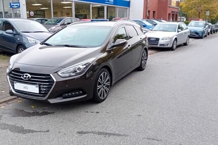 Hyundai i40 150.500 km 12.999 € Duisburg 47269