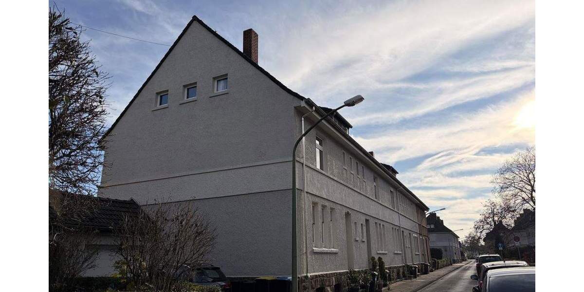 Frisch renovierte Wohnung im Zweifamilienhaus mit Garten direkt an der Regattabahn in DU-Wedau 4 zimmer