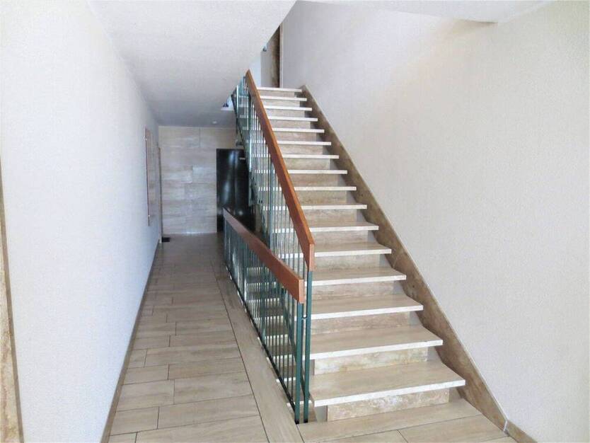 Cityhouse: Top Level, mit Aufzug und Panoramablick über Hilden, in sehr gepflegtem Haus!