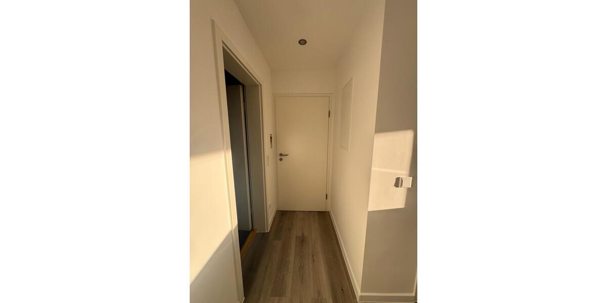 Verkauf: Kernsanierte Wohnung | 1. OG | Neubauniveau 4 zimmer